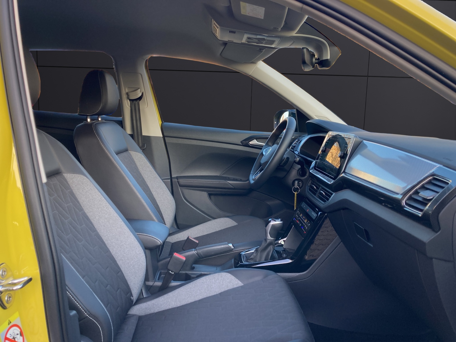 Fahrzeugabbildung Volkswagen T-CROSS TSI GOAL DSG LED Navi ACC SH VC