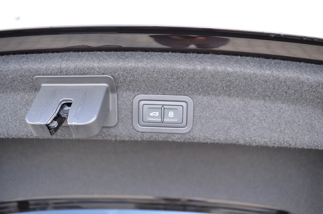 Fahrzeugabbildung Audi A6 55 TFSI quattro exclusiv Standhzg Matrix Navi Leder HUD AVC Pano B&O SHZ