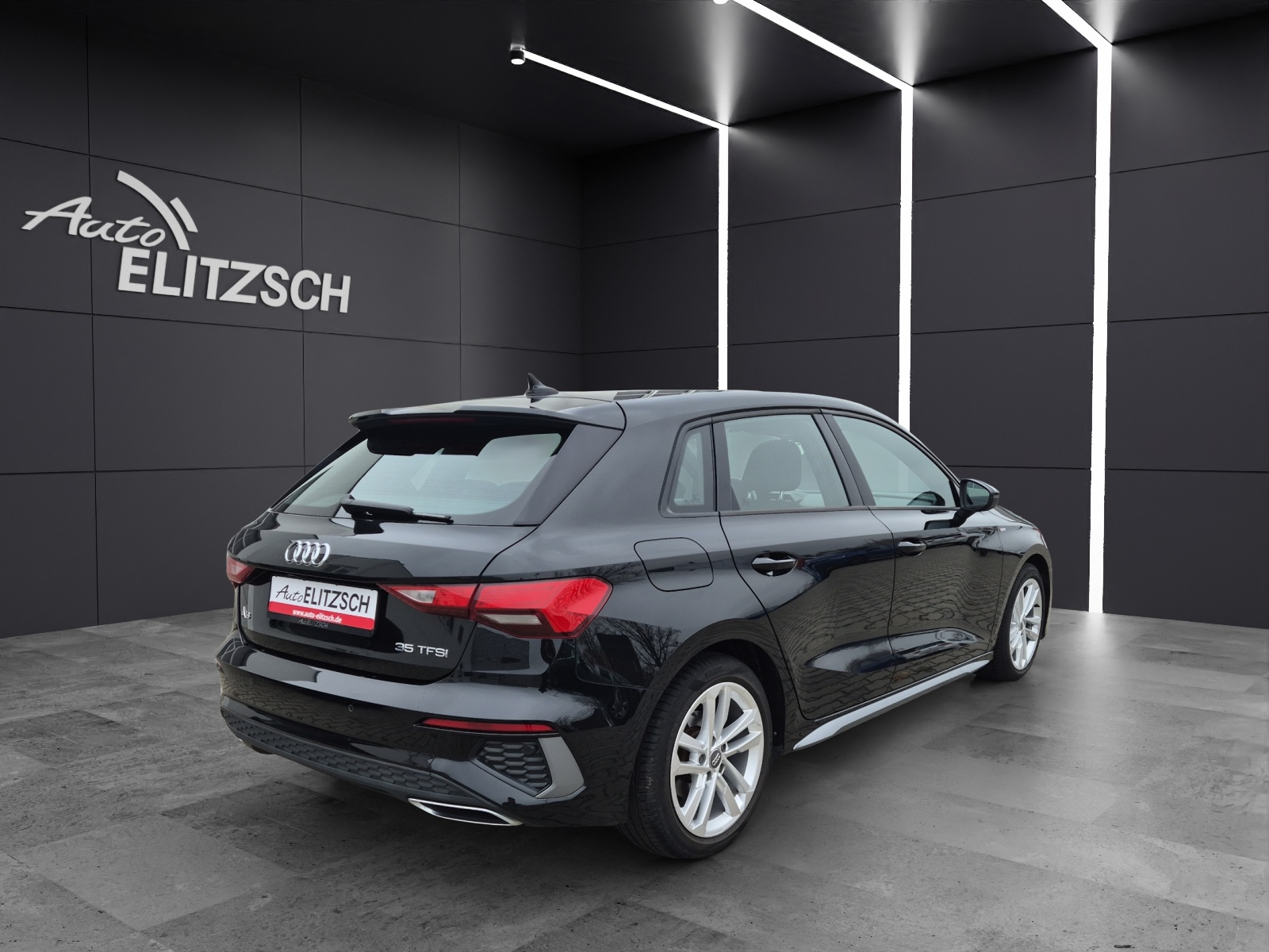 Fahrzeugabbildung Audi A3 Sportback 35 TFSI S line S-tronic LED ACC AVC NAVI PDC SHZ