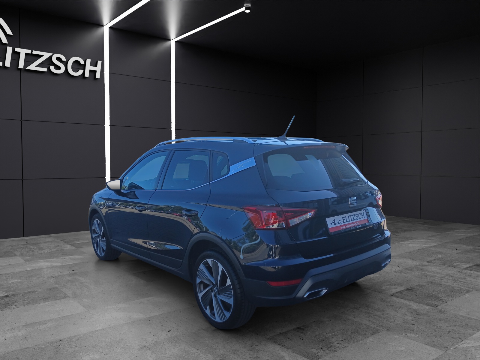 Fahrzeugabbildung SEAT Arona TSI FR-Line DSG LED Navi AID ACC RFK SH 18