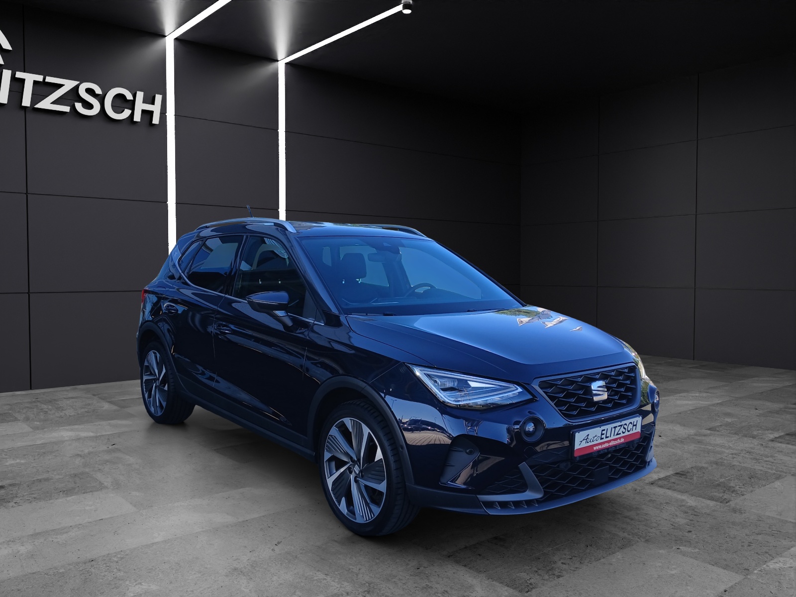 Fahrzeugabbildung SEAT Arona TSI FR-Line DSG LED Navi AID ACC RFK SH 18