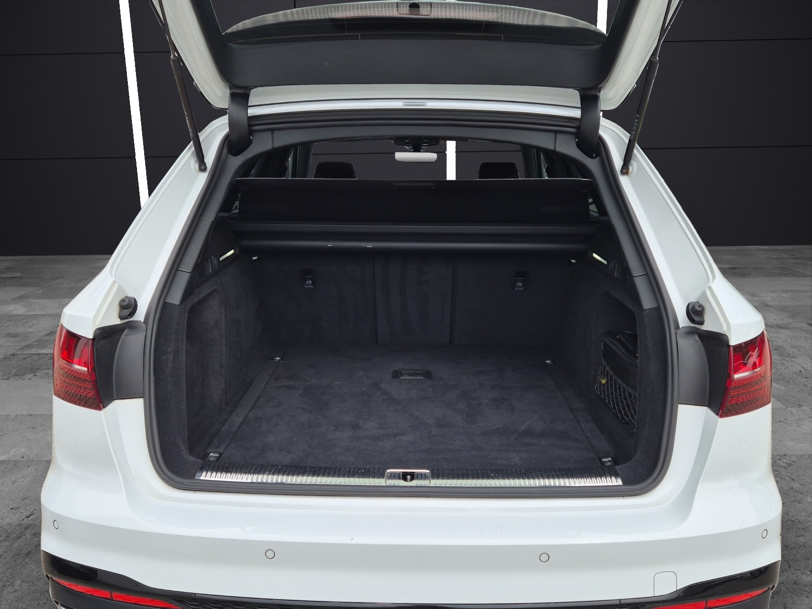 Fahrzeugabbildung Audi A4 Avant 50 TDI quattro S-line Standhzg. Matrix Navi B&O GRA RFK SH 19