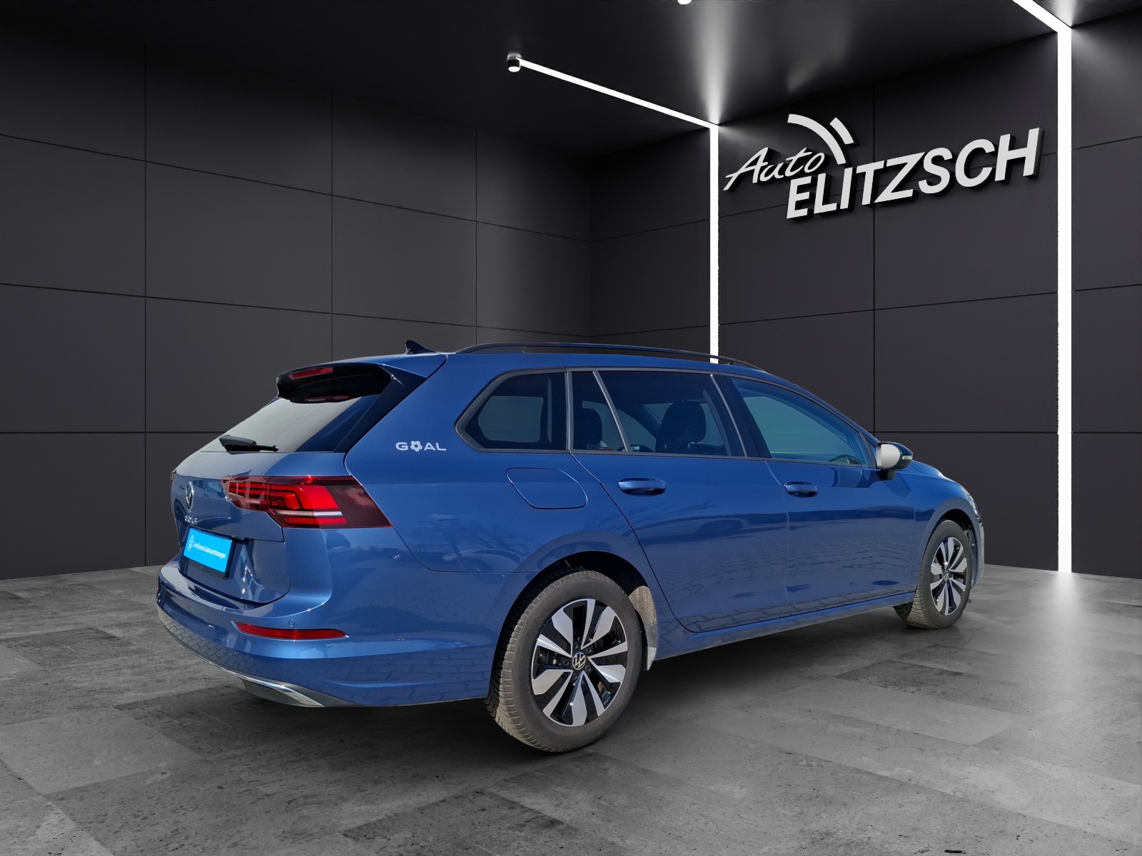 Fahrzeugabbildung Volkswagen Golf VIII Variant TSI Goal Standhzg. LED CarPlay AID ACC RFK SH LM