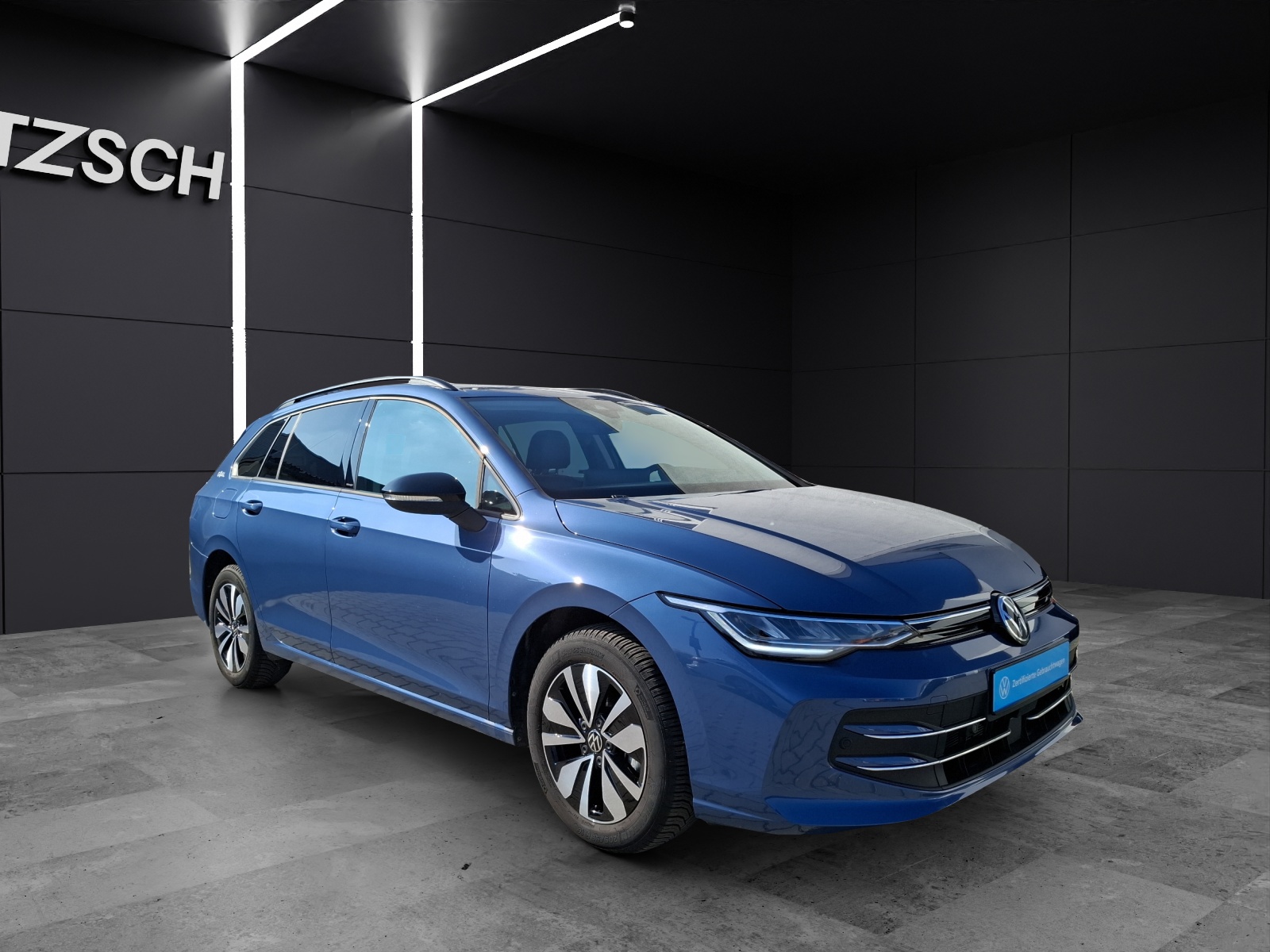 Fahrzeugabbildung Volkswagen Golf VIII Variant TSI Goal Standhzg. LED CarPlay AID ACC RFK SH LM