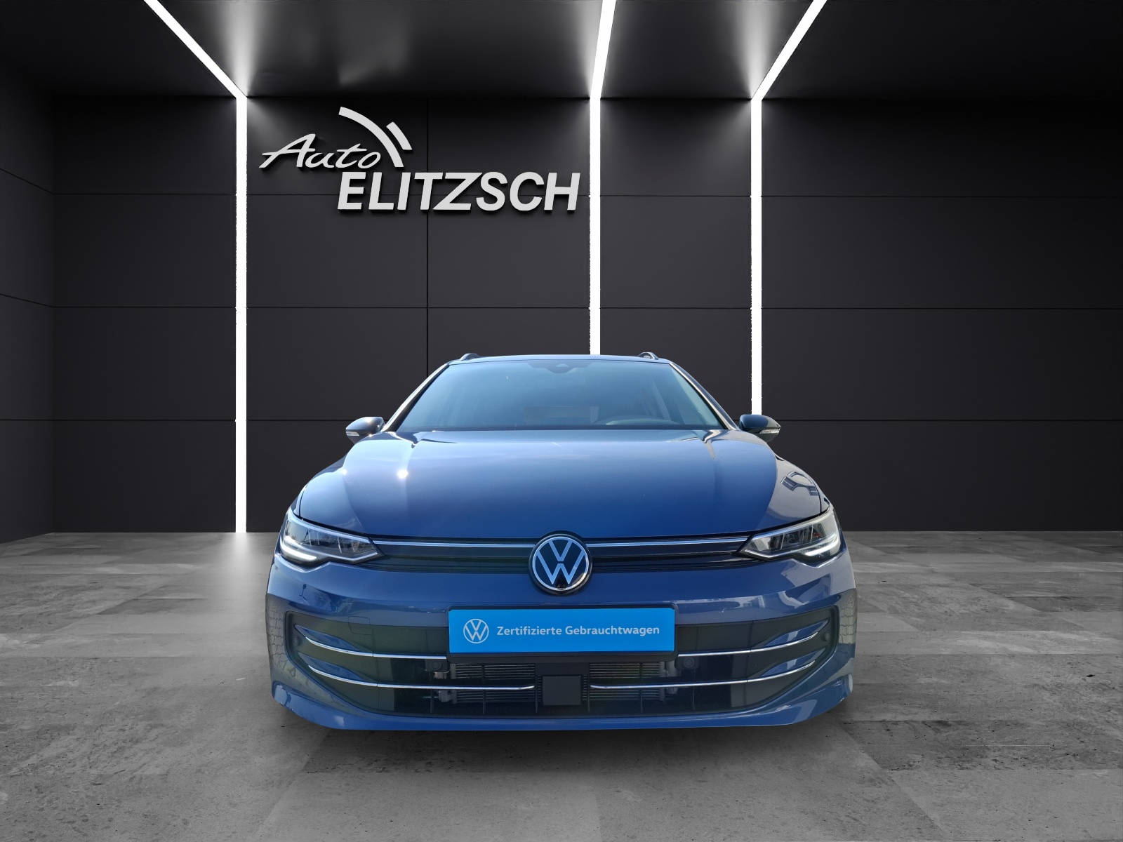 Fahrzeugabbildung Volkswagen Golf VIII Variant TSI Goal Standhzg. LED CarPlay AID ACC RFK SH LM