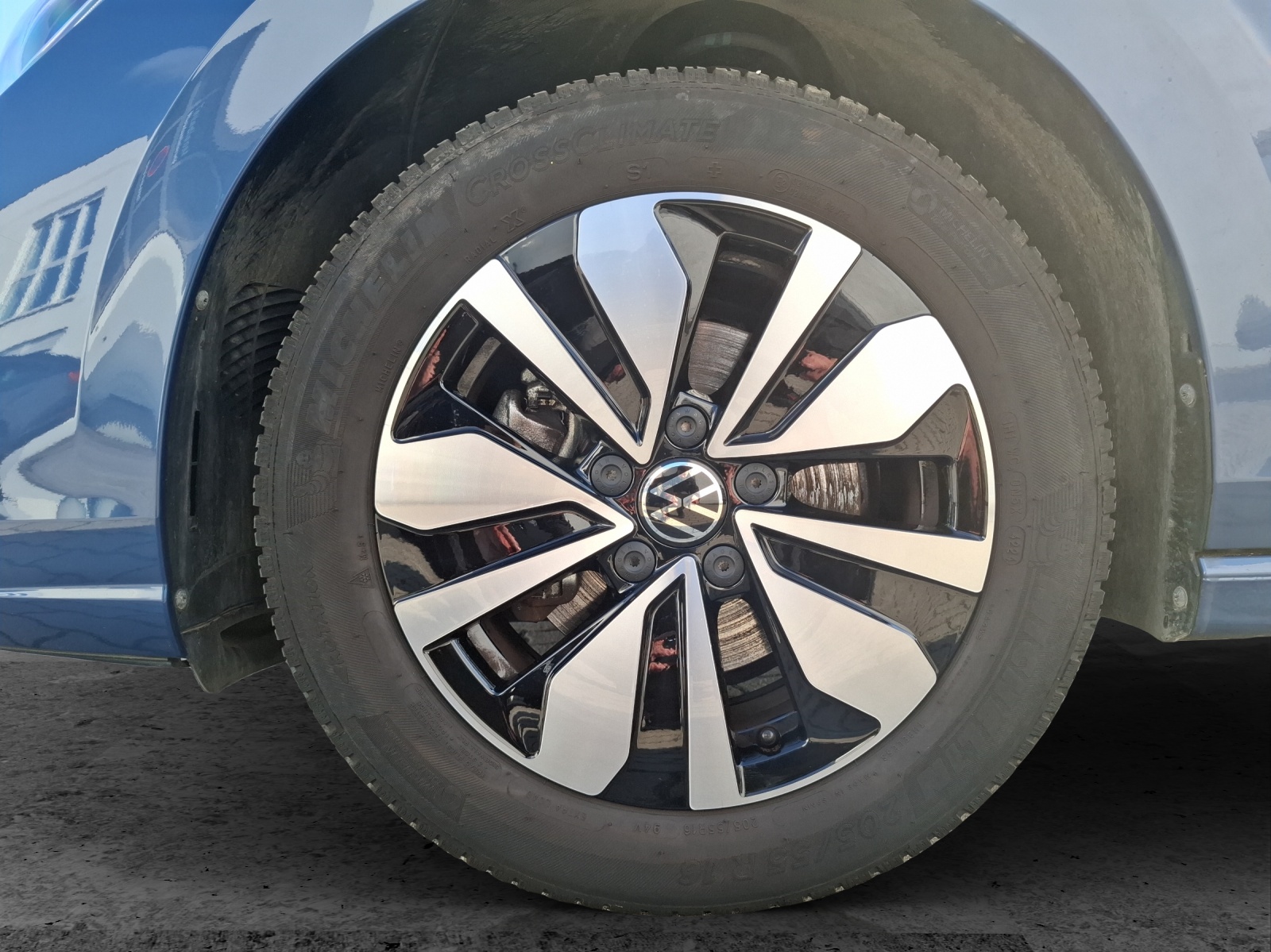 Fahrzeugabbildung Volkswagen Golf VIII Variant TSI Goal Standhzg. LED CarPlay AID ACC RFK SH LM