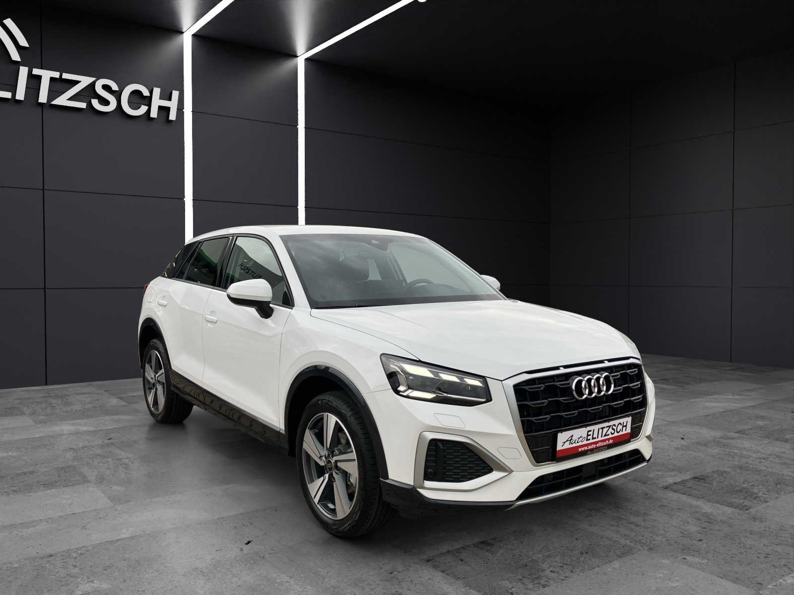 Fahrzeugabbildung Audi Q2 35 TFSI advanced Matrix GRA Vorb. Navi