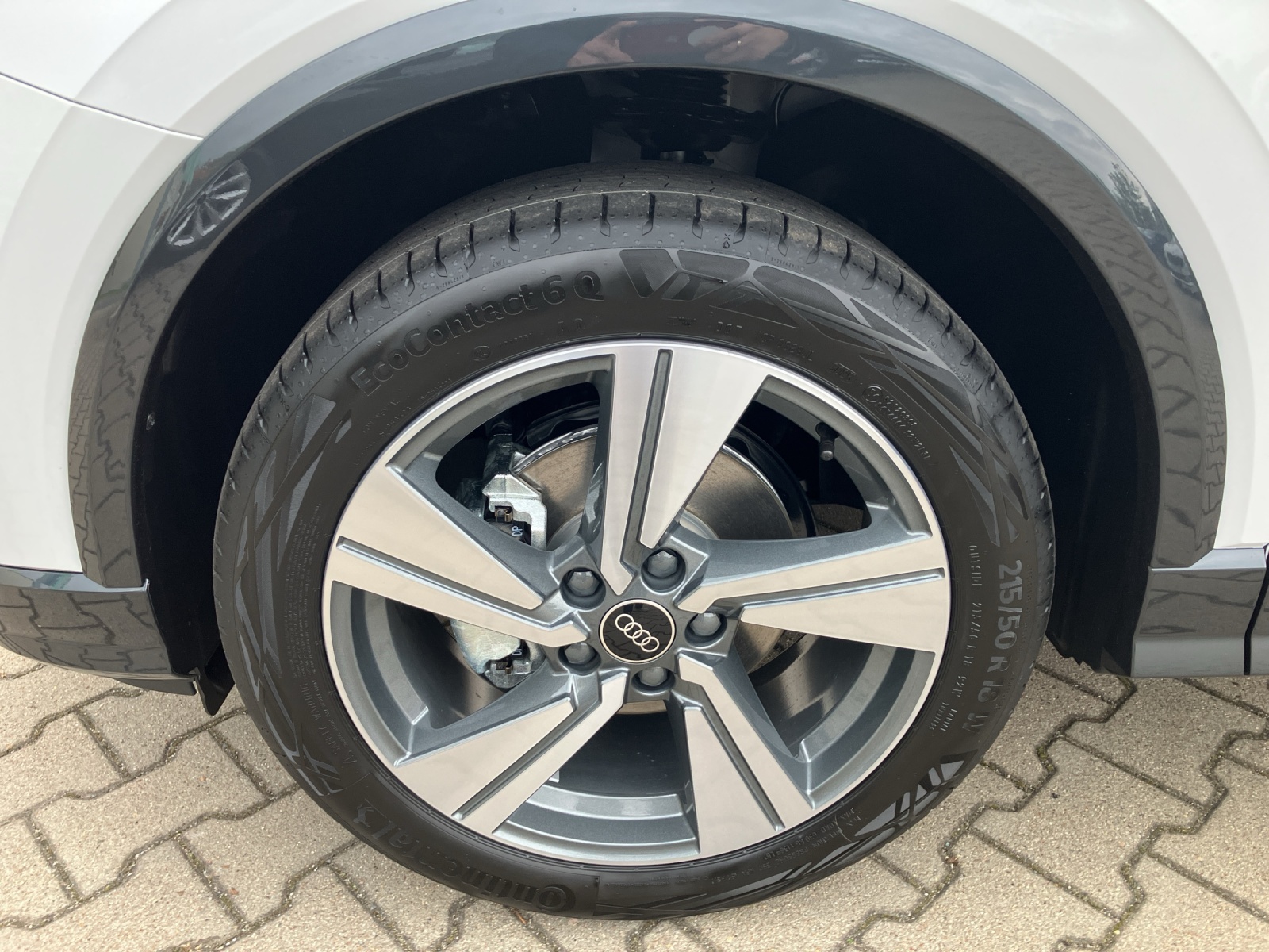 Fahrzeugabbildung Audi Q2 35 TFSI advanced Matrix GRA Vorb. Navi