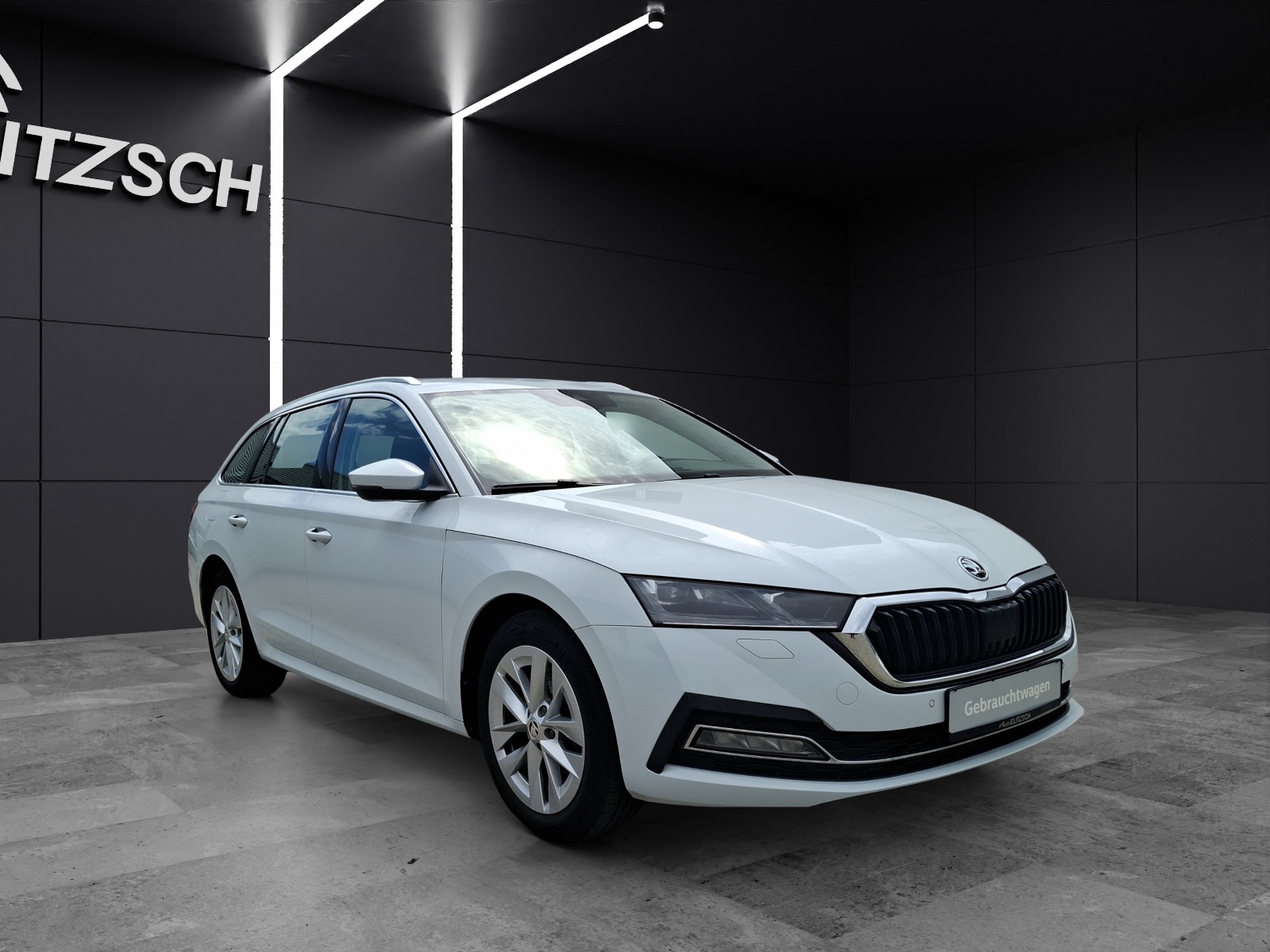Fahrzeugabbildung SKODA Octavia Combi TDI First-Edition DSG Matrix AHK Navi ACC PDC SH