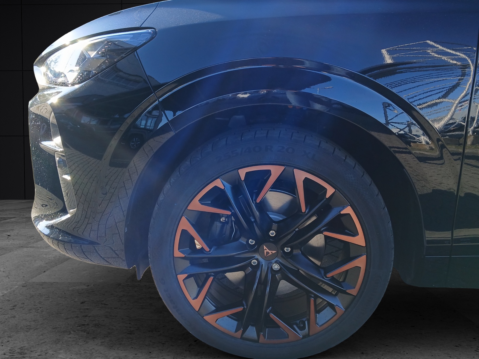 Fahrzeugabbildung CUPRA Terramar 4Drive VZ TSI DSG Matrix ACC SH LRHzg HuD Kamera Ambiente Navi Klima