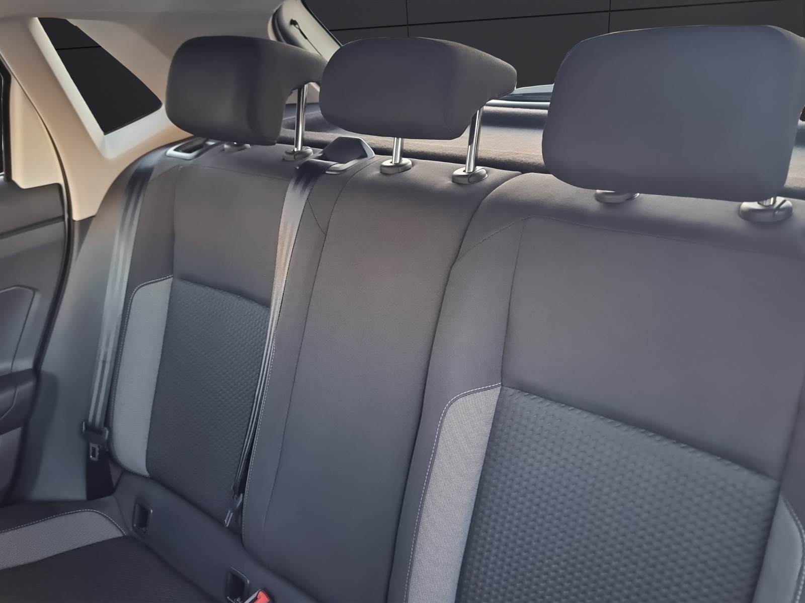 Fahrzeugabbildung Volkswagen Polo Life TSI LED SH PDC DAB+ WeConnect Klima