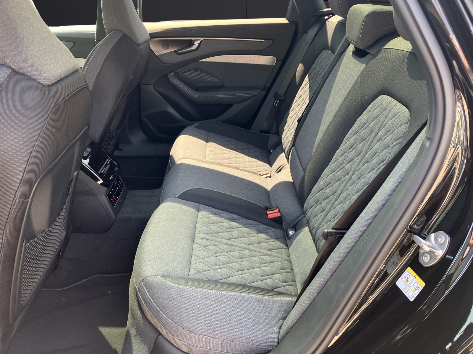 Fahrzeugabbildung Audi A6 Avant TDI edition one Q PANO MATRIX TECH PRO HEAD UP