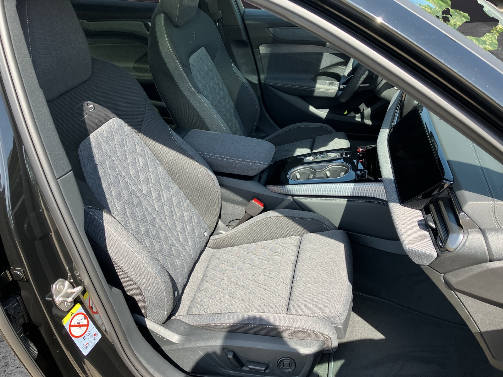 Fahrzeugabbildung Audi A6 Avant TDI edition one Q PANO MATRIX TECH PRO HEAD UP