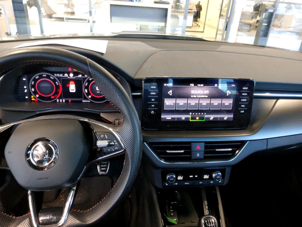 Fahrzeugabbildung SKODA Kamiq TSI Monte Carlo LED Navi AID Pano ACC PDC SH 18