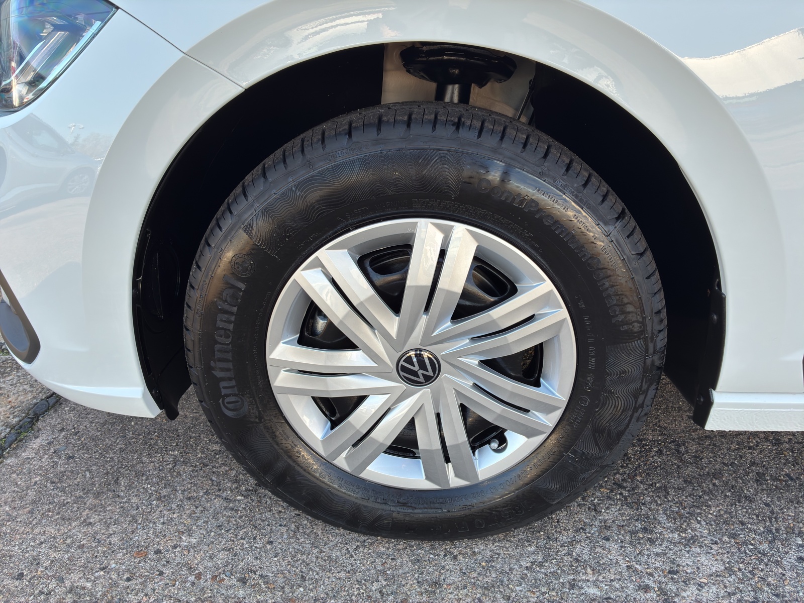 Fahrzeugabbildung Volkswagen Polo LED DAB AppConnect