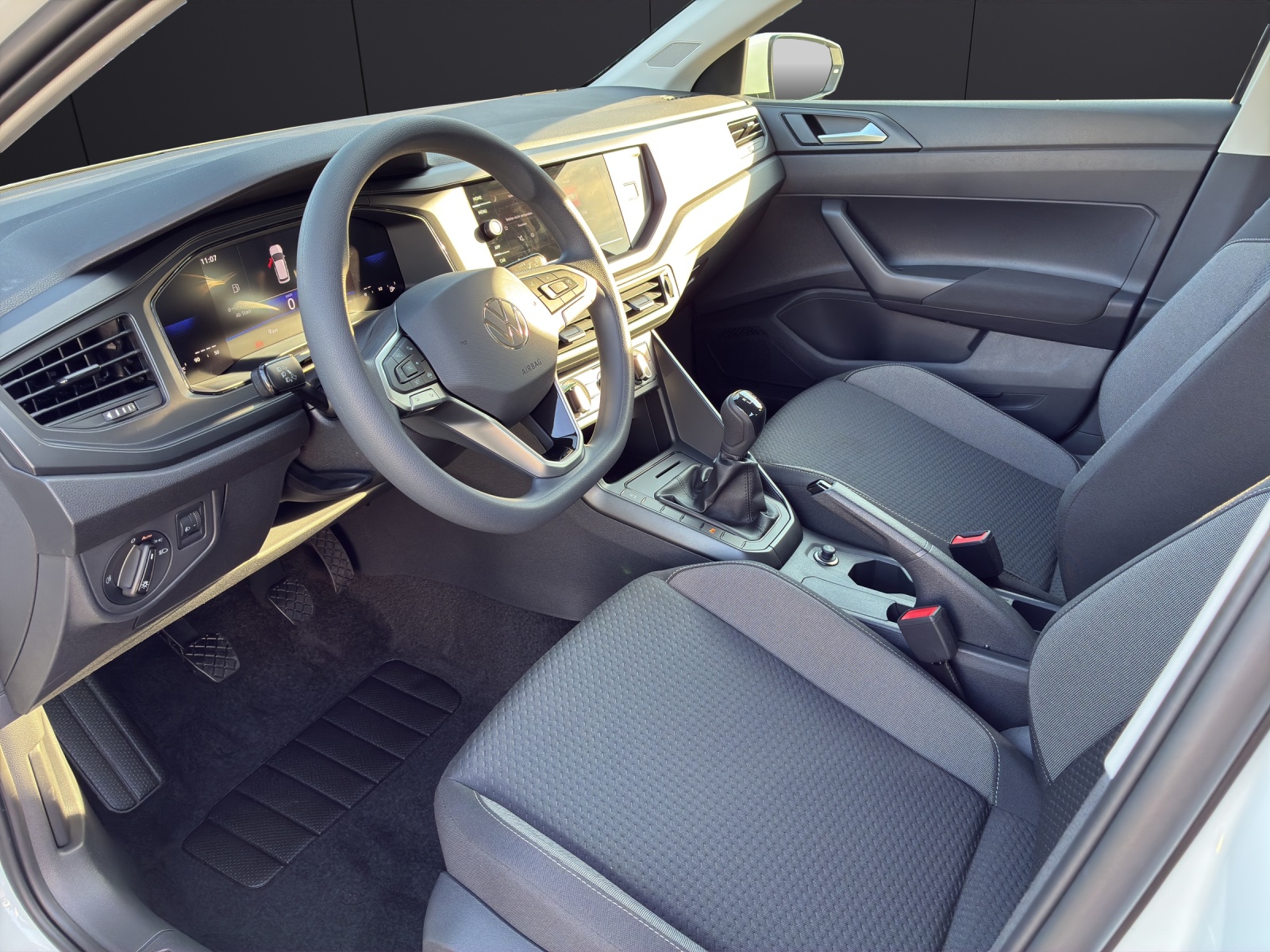 Fahrzeugabbildung Volkswagen Polo LED DAB AppConnect