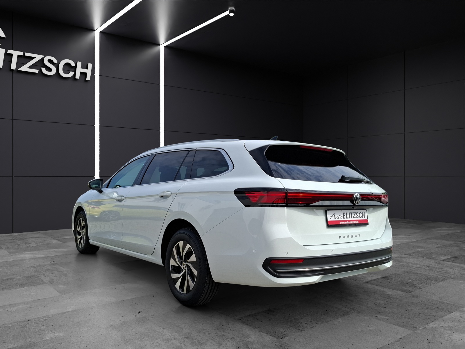 Fahrzeugabbildung Volkswagen Passat Variant 2.0l TDI Business DSG HUD Kamera DCC ACC