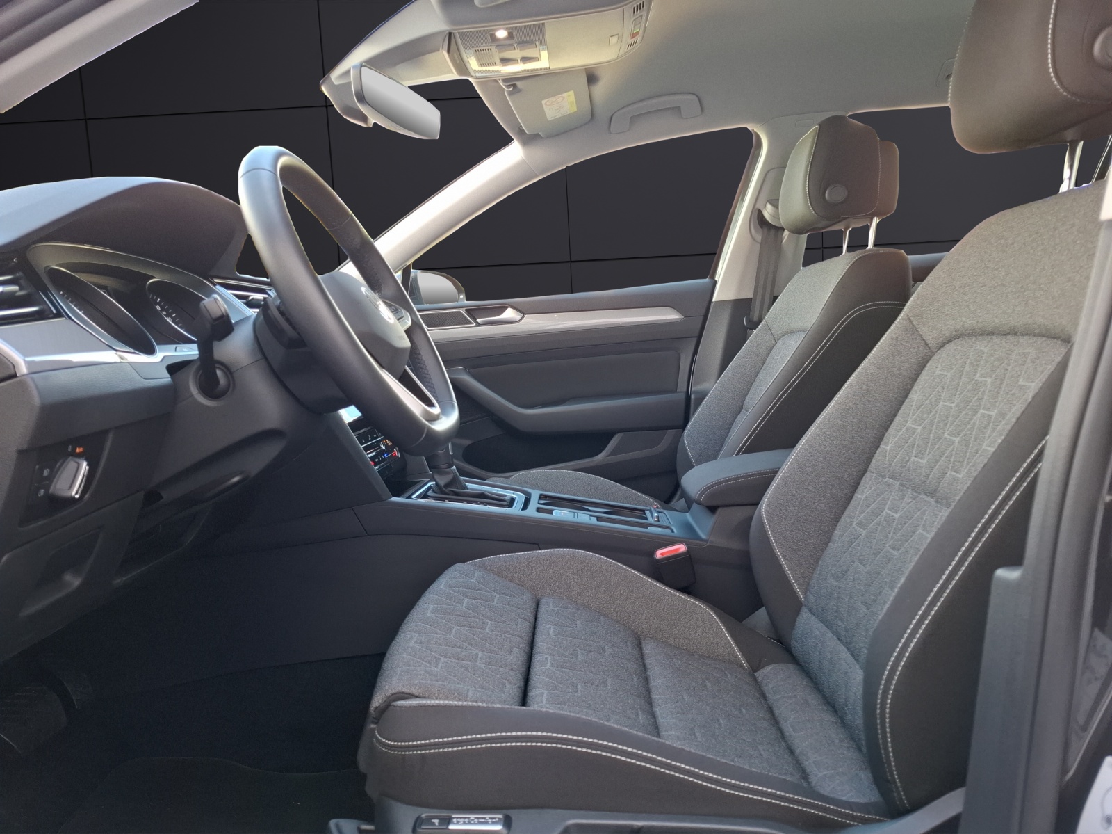Fahrzeugabbildung Volkswagen Passat Variant TSI Business DSG STH Matrix Navi ACC RFK