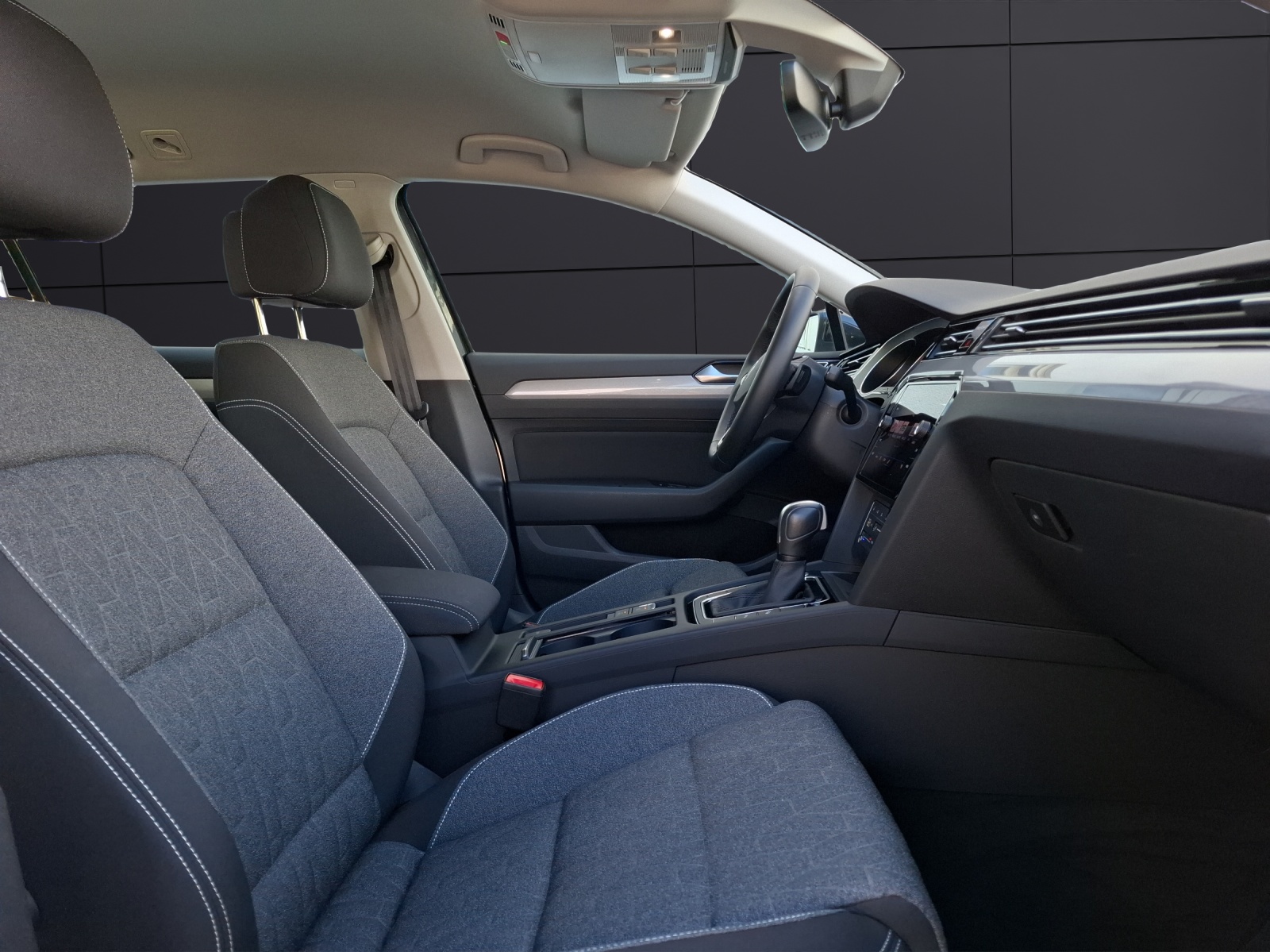 Fahrzeugabbildung Volkswagen Passat Variant TSI Business DSG STH Matrix Navi ACC RFK