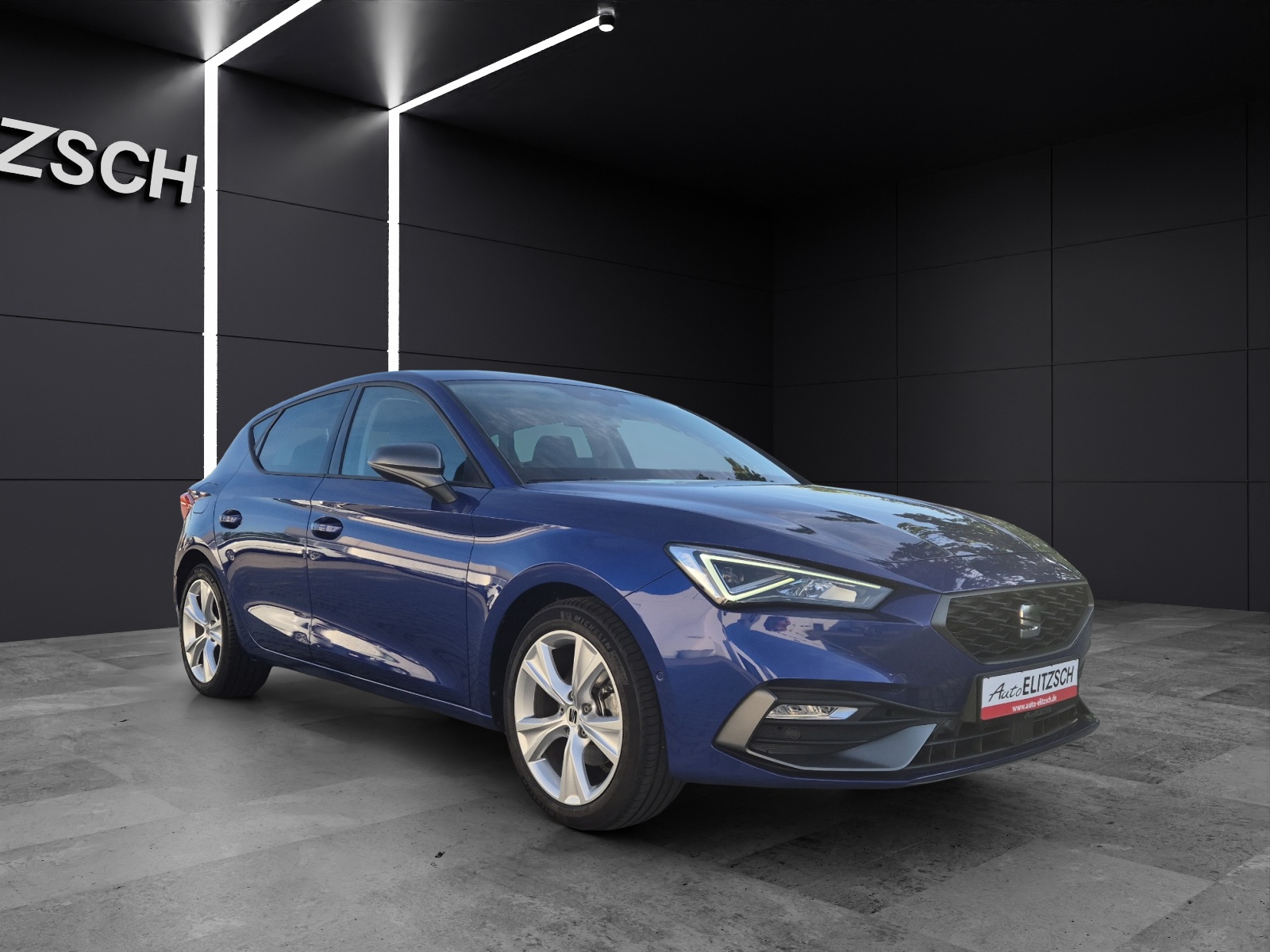 Fahrzeugabbildung SEAT Leon TSI FR-Line LED Navi ACC Park-Assist SH LM