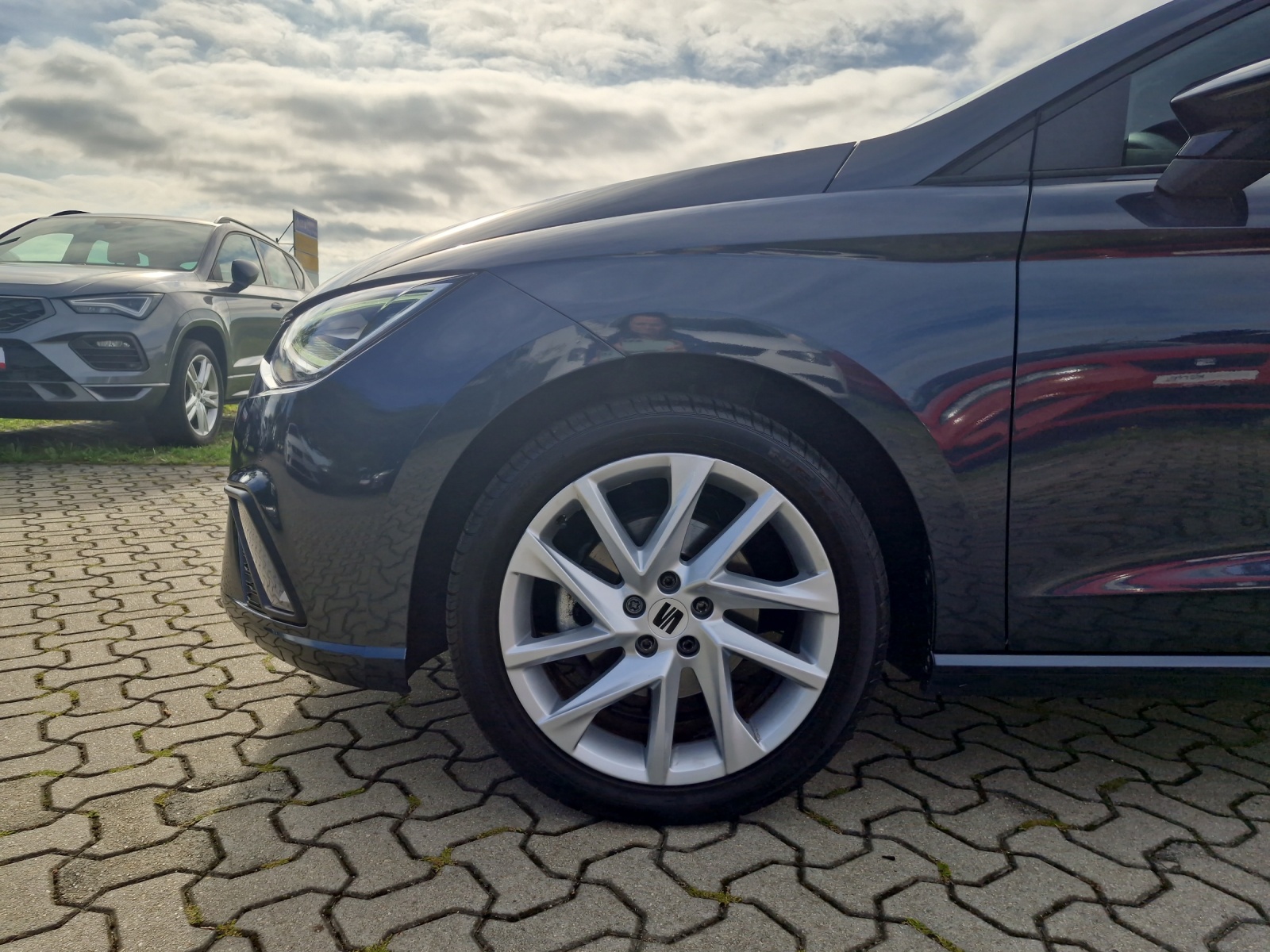Fahrzeugabbildung SEAT Ibiza FR 1.0 TSI ACC LED KAMERA KLIMA