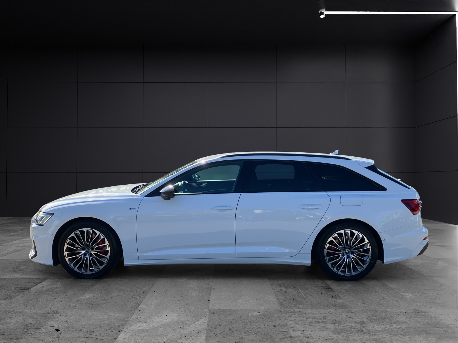 Fahrzeugabbildung Audi A6 Avant 55 TFSI e Q sport S line MATRIX ACC AHK 19