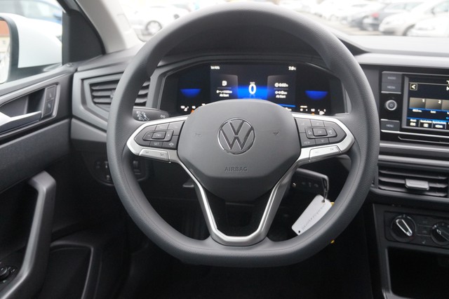 Fahrzeugabbildung Volkswagen Taigo TSI LED AHK AID GRA PDC SH