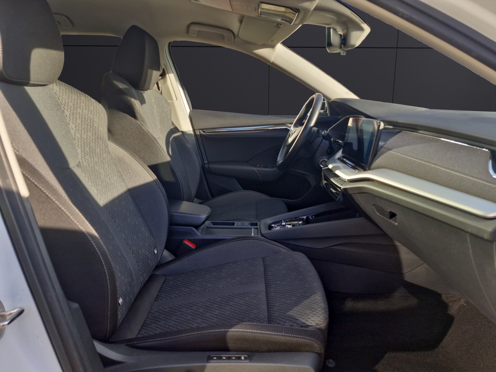 Fahrzeugabbildung SKODA Octavia Combi First Edition iV 1.4 TSI DSG KLIMA LED KAMERA