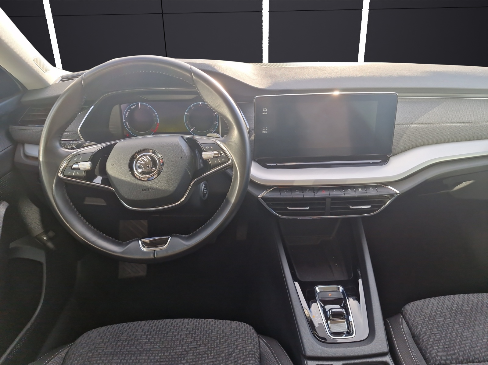 Fahrzeugabbildung SKODA Octavia Combi First Edition iV 1.4 TSI DSG KLIMA LED KAMERA