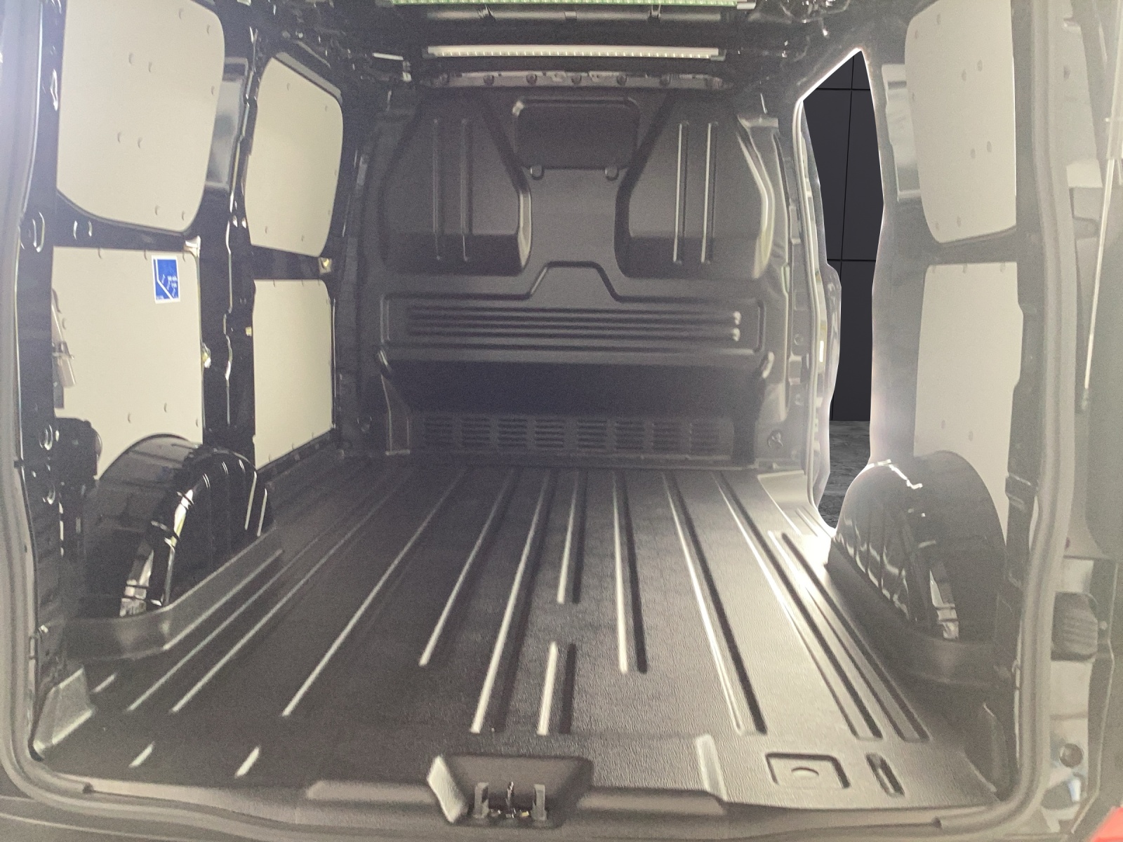 Fahrzeugabbildung Volkswagen T7 Transporter Kasten TDI 81 kW KR PDK LANE ASSIST