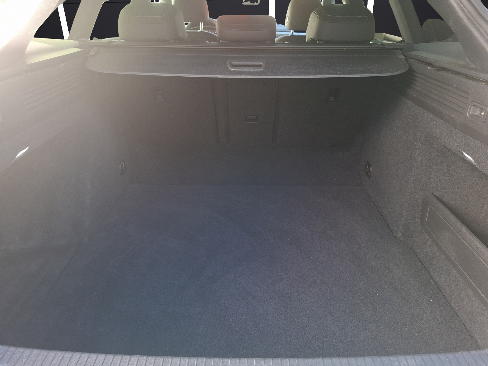 Fahrzeugabbildung Volkswagen Arteon SB TDI R-Line DSG 4M LED AHK Navi AID ACC RFK SH 20