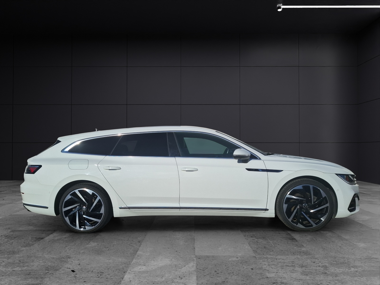 Fahrzeugabbildung Volkswagen Arteon SB TDI R-Line DSG 4M LED AHK Navi AID ACC RFK SH 20
