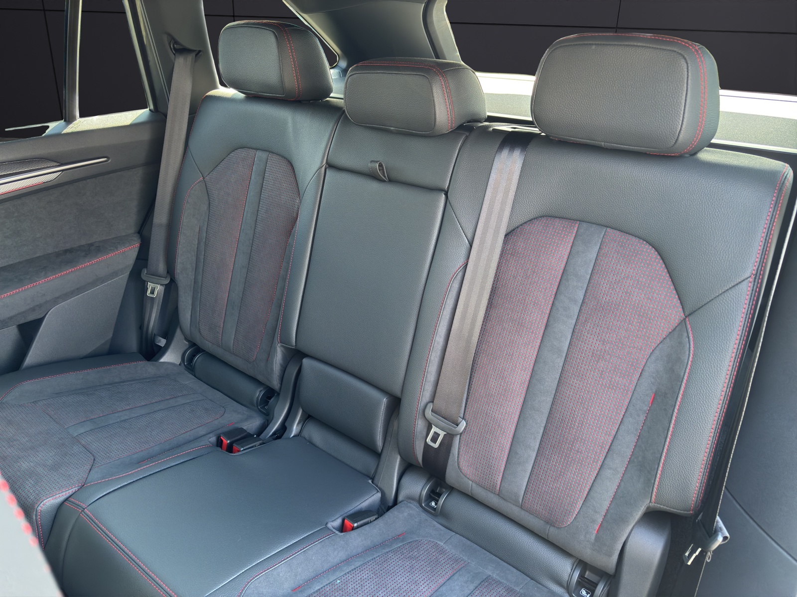 Fahrzeugabbildung SKODA Kodiaq RS 2.0 TSI 4x4 AHZ HUD MATRIX DCC