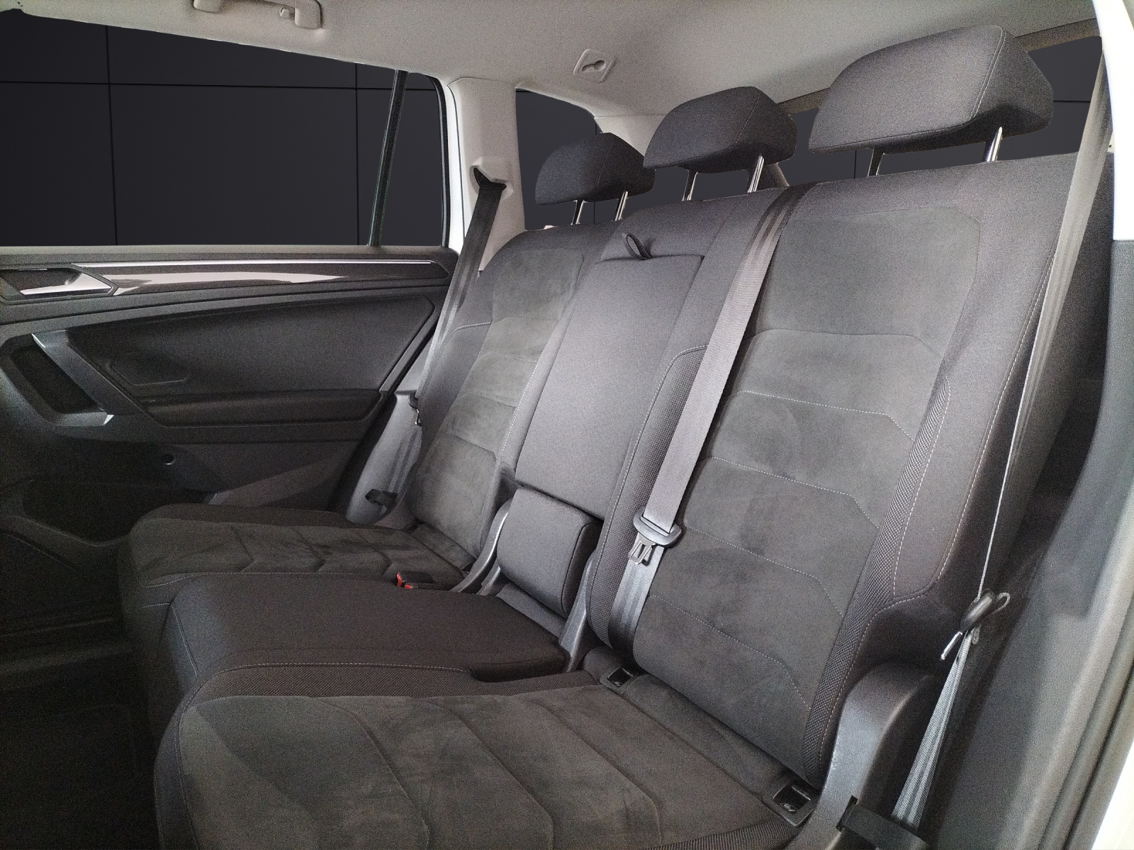Fahrzeugabbildung Volkswagen Tiguan Allspace Highline 4M TDI DSG LED ACC AHK SHZ PDC Navi