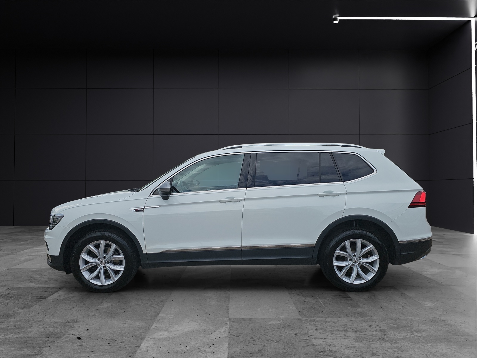 Fahrzeugabbildung Volkswagen Tiguan Allspace Highline 4M TDI DSG LED ACC AHK SHZ PDC Navi