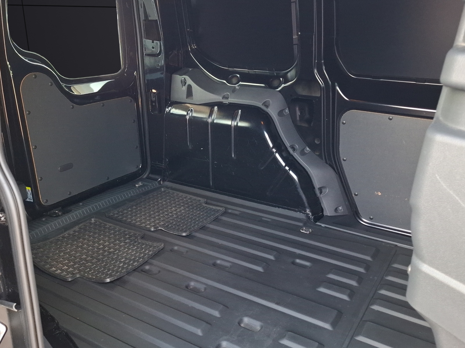 Fahrzeugabbildung Volkswagen Caddy TSI Kasten EcoProfi Klima DAB PDC