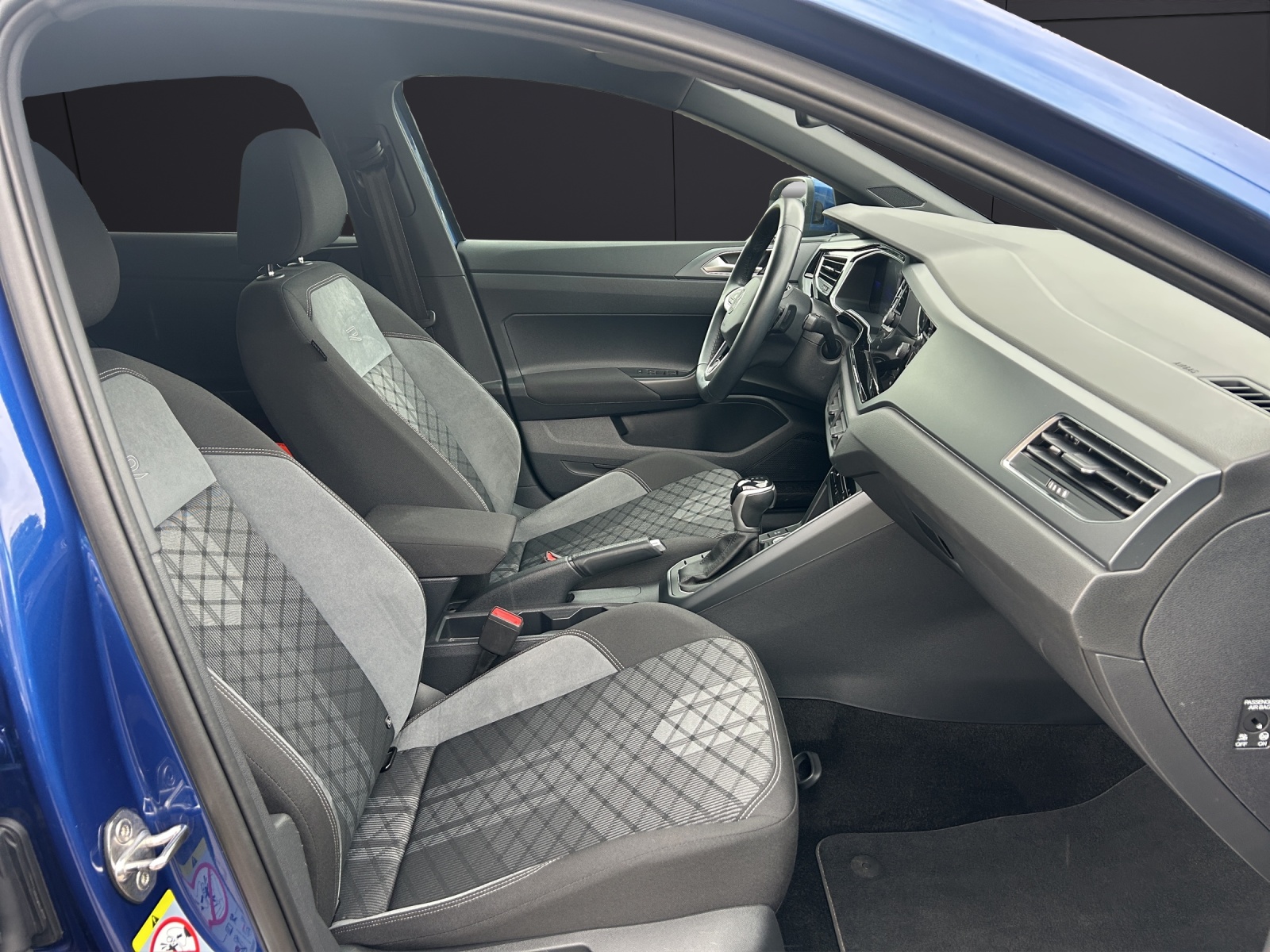 Fahrzeugabbildung Volkswagen Taigo DSG R-Line MATRIX ACC Kamera
