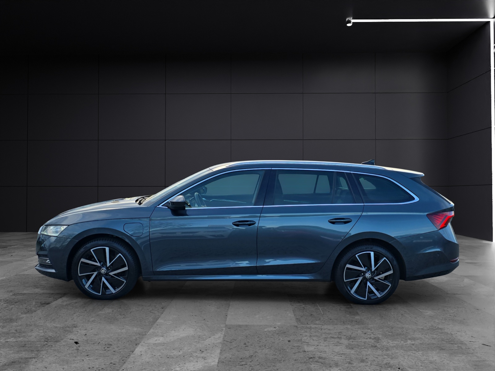 Fahrzeugabbildung SKODA Octavia Combi First Edition iV 1.4 ACC KAMERA LED