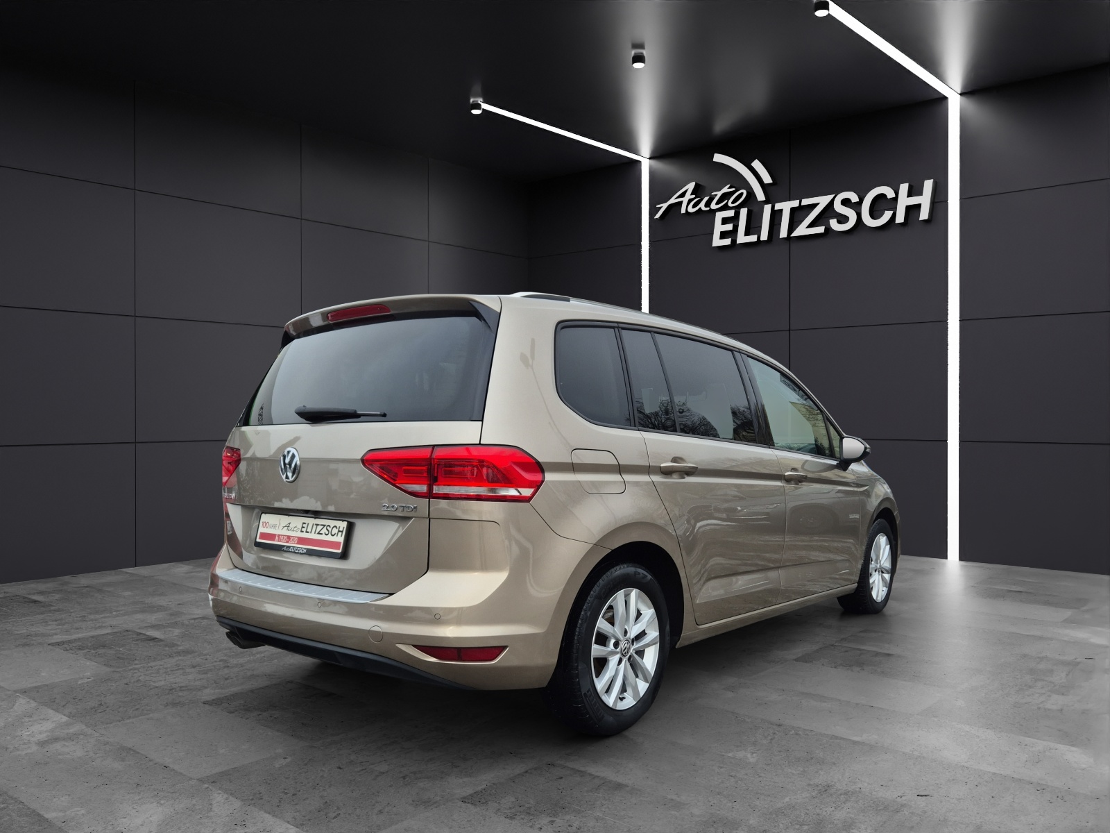 Fahrzeugabbildung Volkswagen Touran 2.0 TDI Comfortline DSG ACC Standhzg SHZ RFK