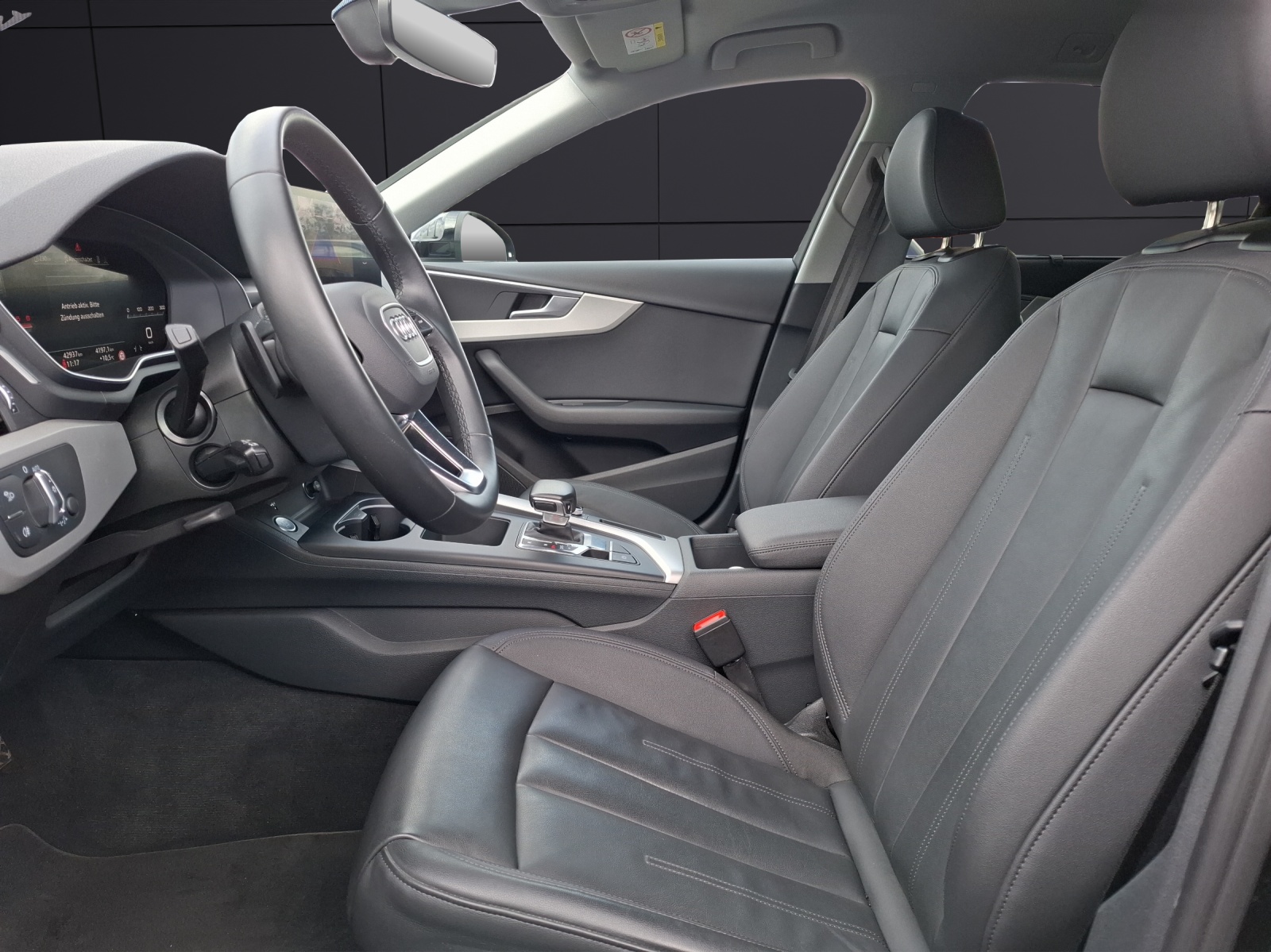 Fahrzeugabbildung Audi A4 Avant 40 TDI advanced S-tronic Navi AVC ACC PDC SH