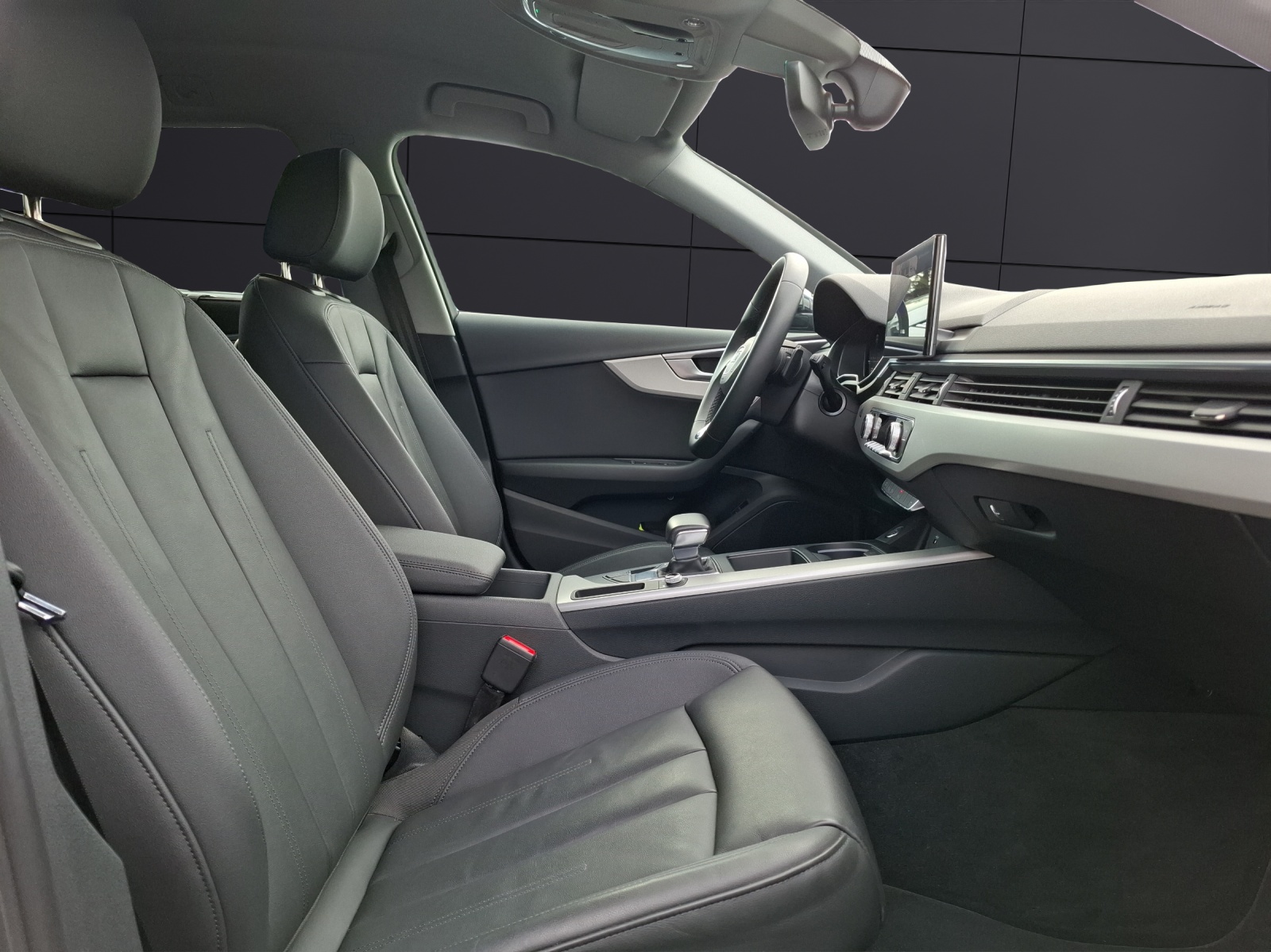 Fahrzeugabbildung Audi A4 Avant 40 TDI advanced S-tronic Navi AVC ACC PDC SH