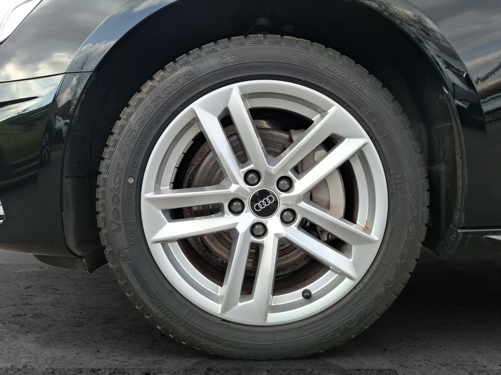 Fahrzeugabbildung Audi A4 Avant 40 TDI advanced S-tronic Navi AVC ACC PDC SH