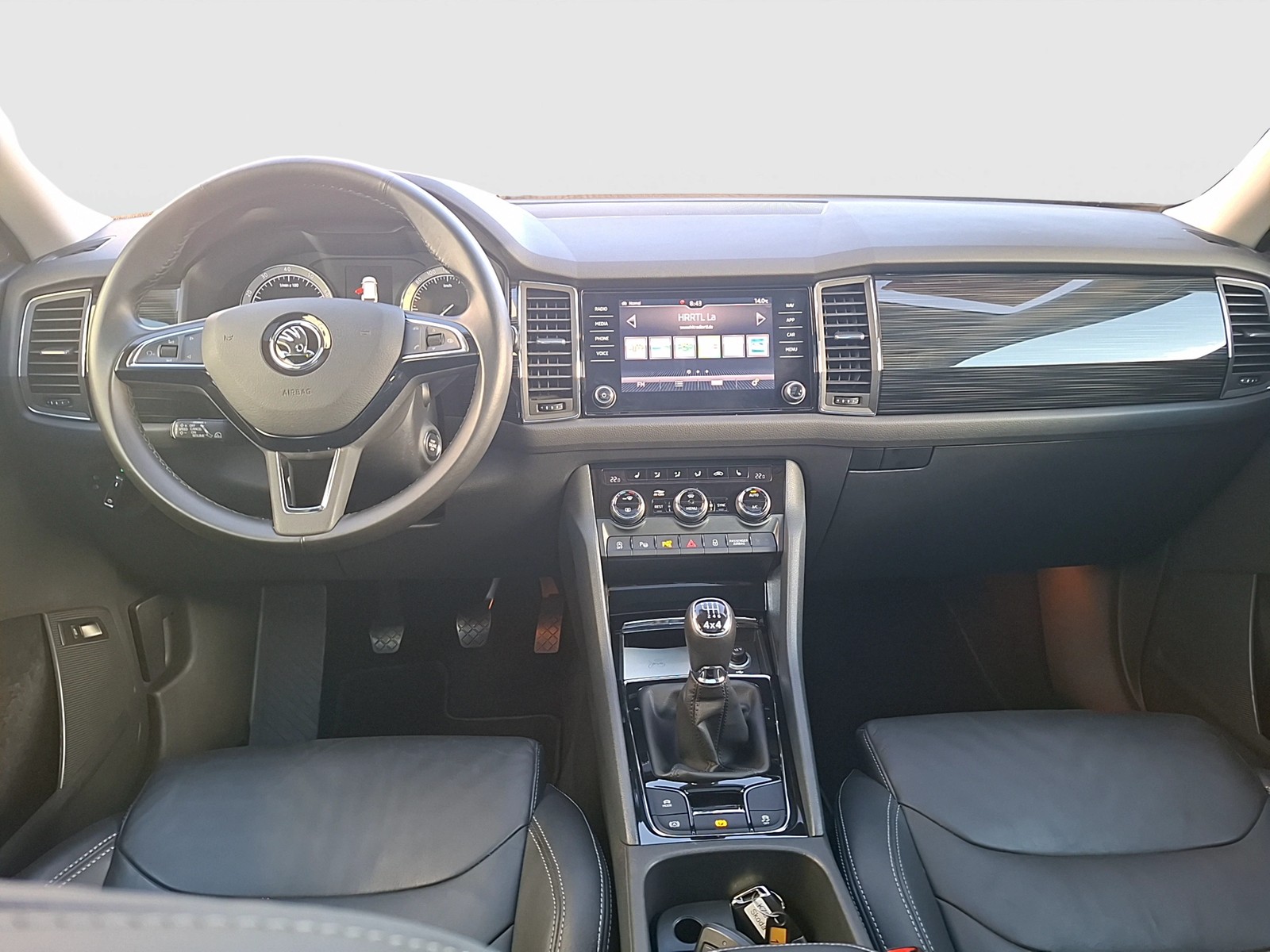 Fahrzeugabbildung SKODA Kodiaq TSI Style 4x4 LED AHK ACC Navi Pano RFK SHZ