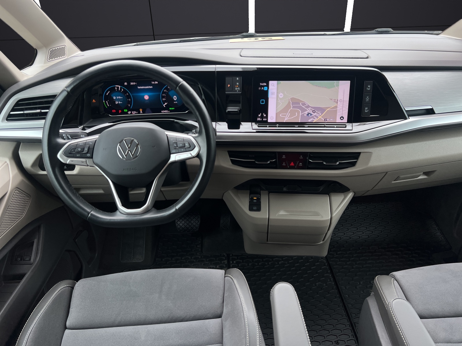 Fahrzeugabbildung Volkswagen T7 Multivan eHybrid Life Standhzg. LED AHK Navi AID ACC RFK SH