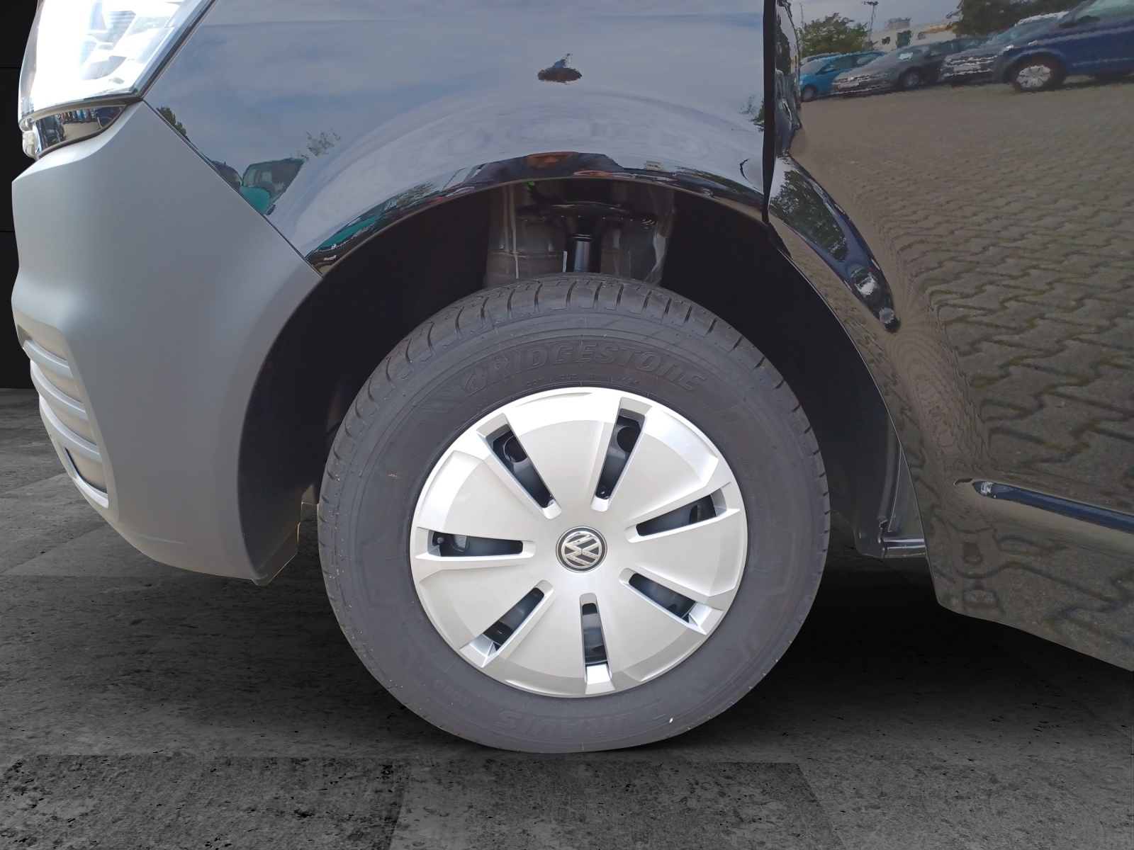 Fahrzeugabbildung Volkswagen T6 Kombi T6.1 TDI 8 Sitze LR NAVI LED KLIMA