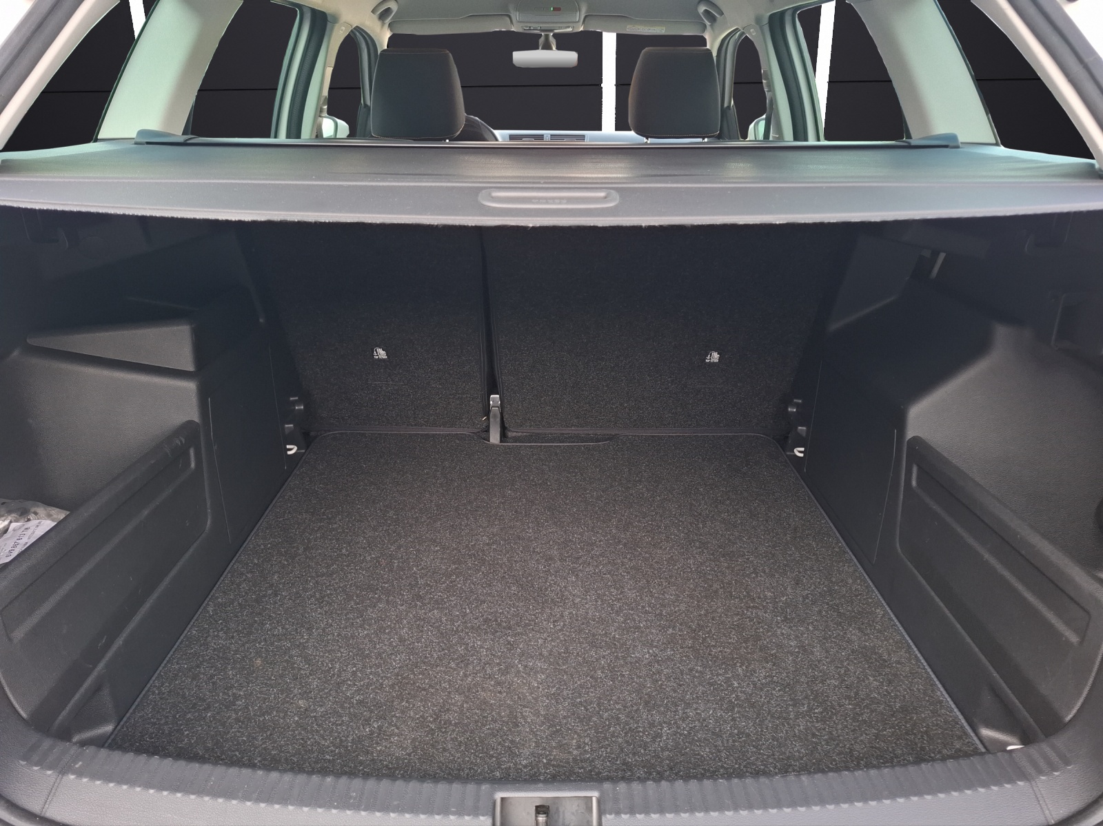 Fahrzeugabbildung SKODA Fabia Combi TSI Ambition LED Navi ACC PDC SH LM