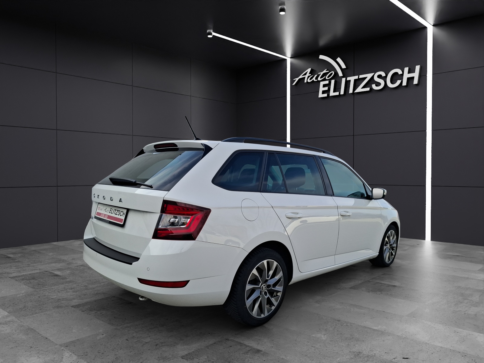 Fahrzeugabbildung SKODA Fabia Combi TSI Ambition LED Navi ACC PDC SH LM