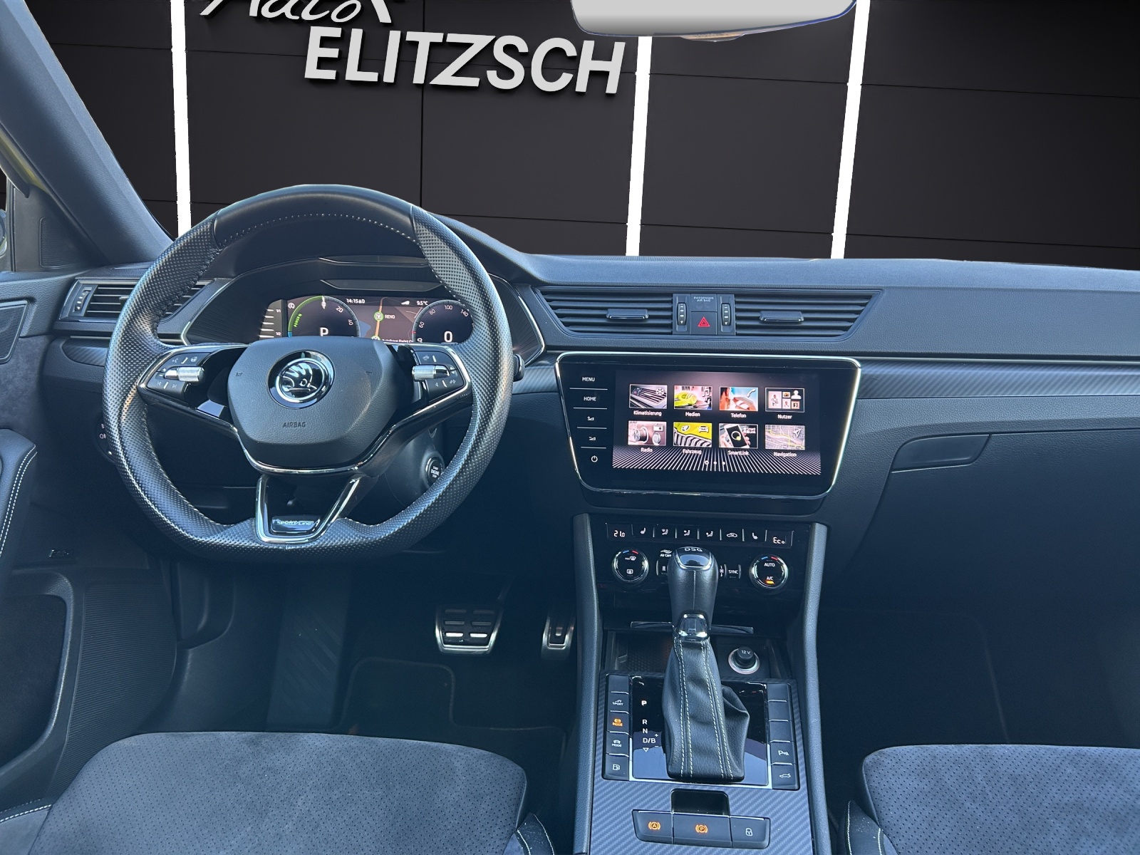 Fahrzeugabbildung SKODA Superb Combi Sportline iV Matrix STH AHK SH PANO Canton Navi Klima