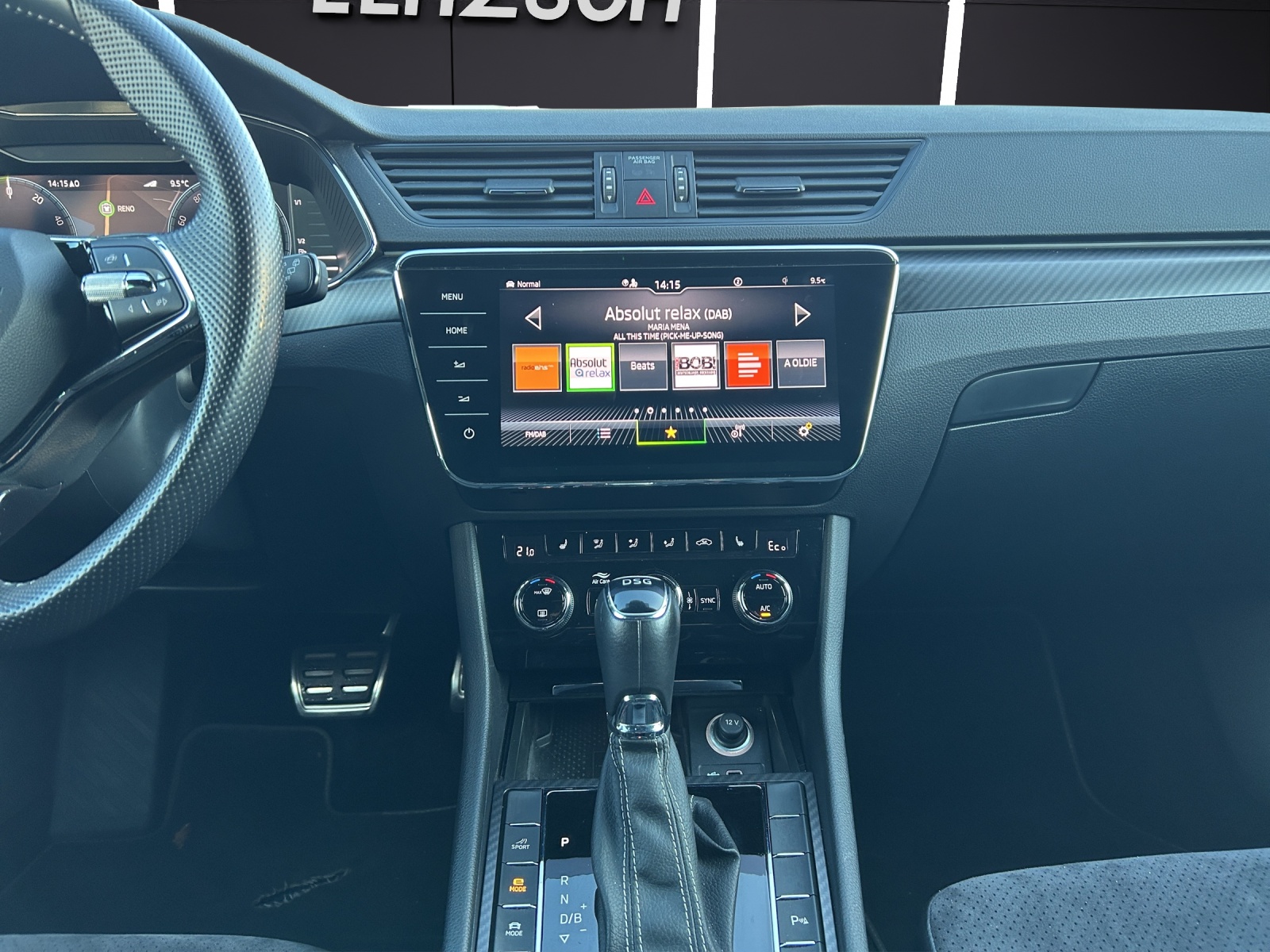 Fahrzeugabbildung SKODA Superb Combi Sportline iV Matrix STH AHK SH PANO Canton Navi Klima