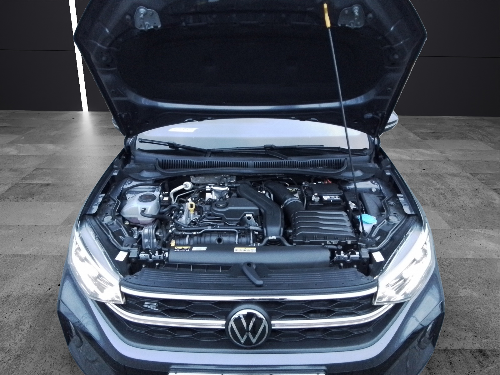 Fahrzeugabbildung Volkswagen Taigo R-line DSG MATRIX ACC AID NAVI 17